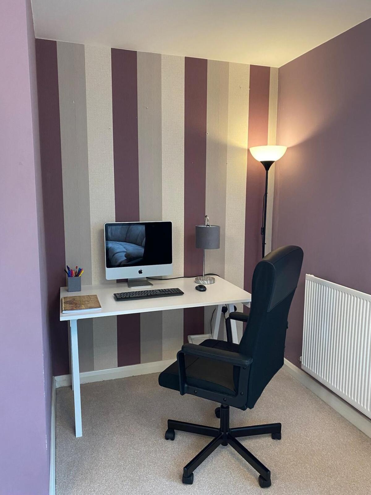Comfortable 3-Storey House With Free Car Parking Manchester Exterior photo